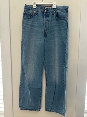 Levi’s Ribcage Straight Ankle Jeans